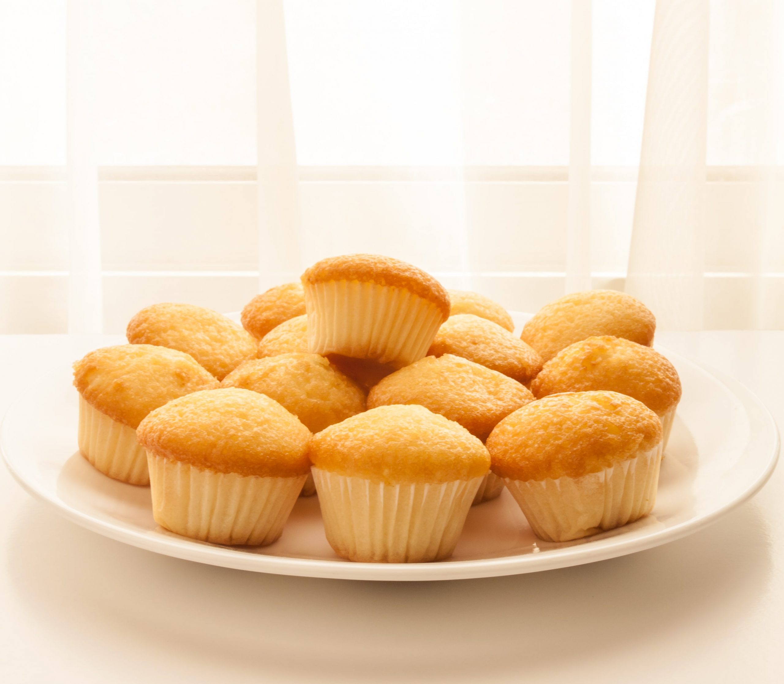 golden kiwi muffins
